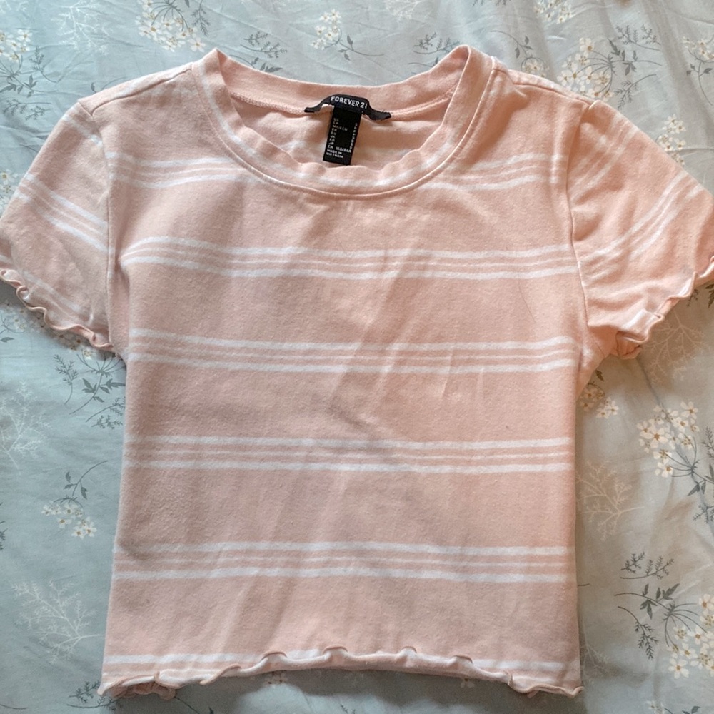 Forever21 Baby pink cropped tee. Size small.